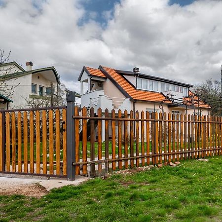 Frile Apartments Nikšić Εξωτερικό φωτογραφία
